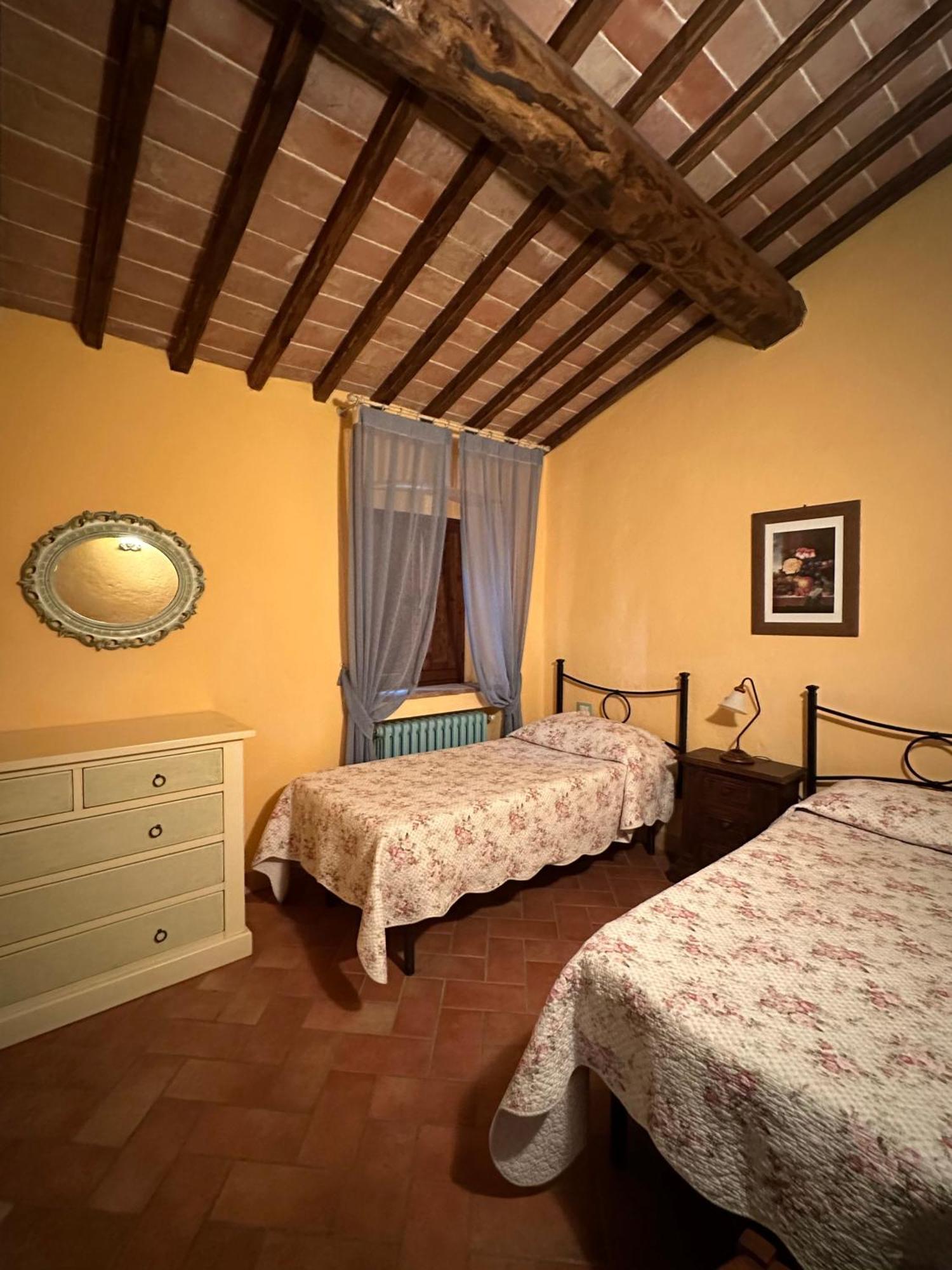 Borgo Tignano Apartment Casole dʼElsa Exterior foto