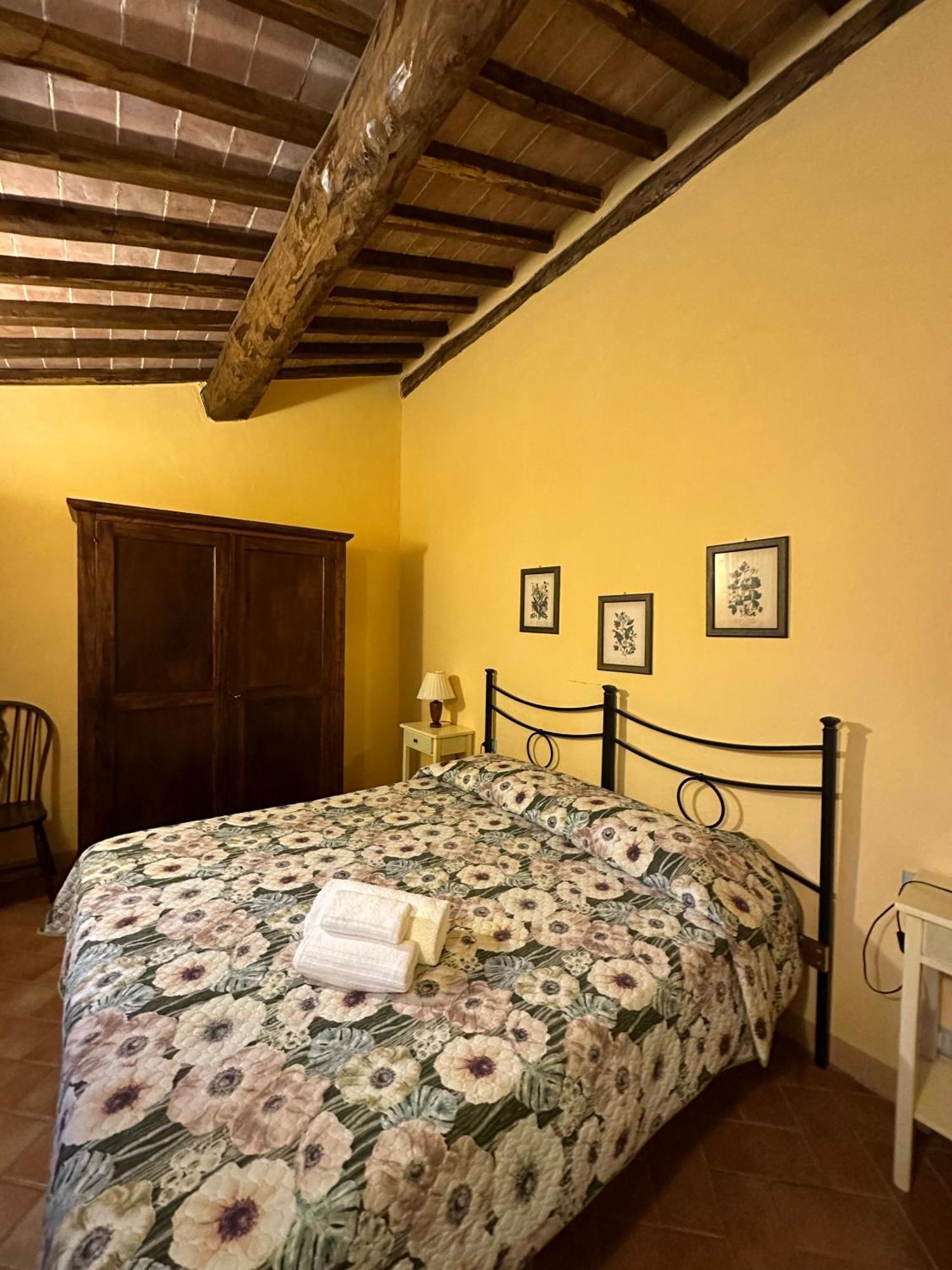 Borgo Tignano Apartment Casole dʼElsa Exterior foto