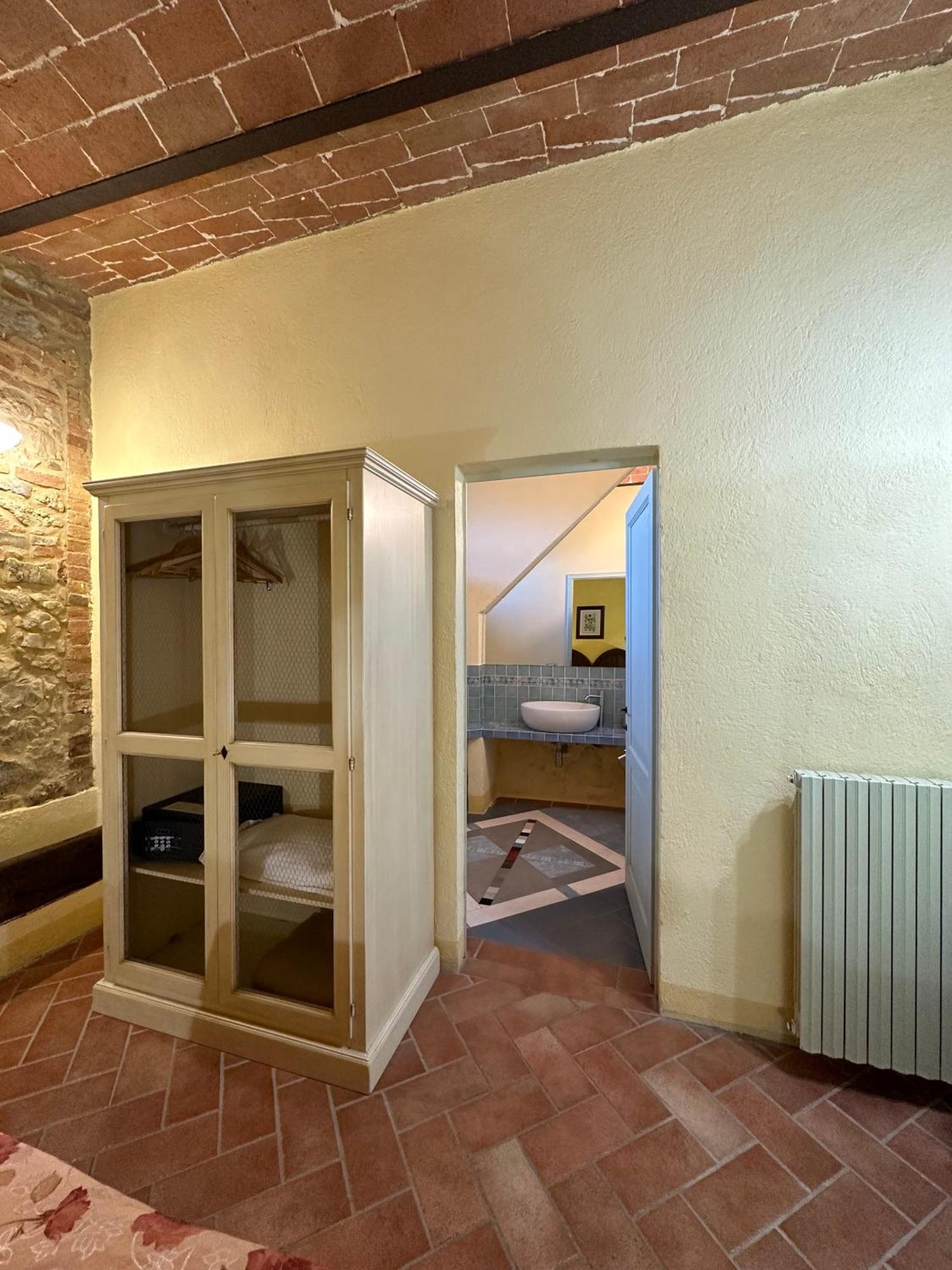 Borgo Tignano Apartment Casole dʼElsa Exterior foto