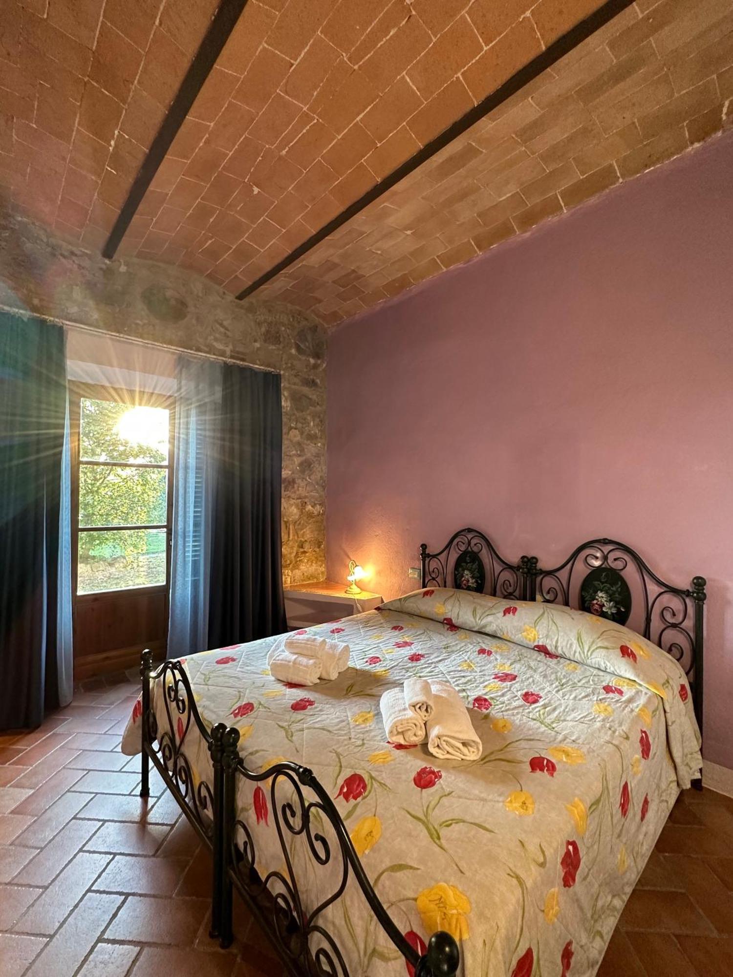 Borgo Tignano Apartment Casole dʼElsa Exterior foto