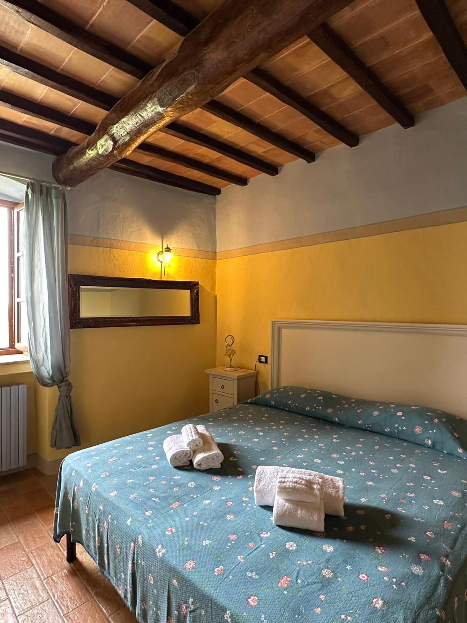 Borgo Tignano Apartment Casole dʼElsa Exterior foto